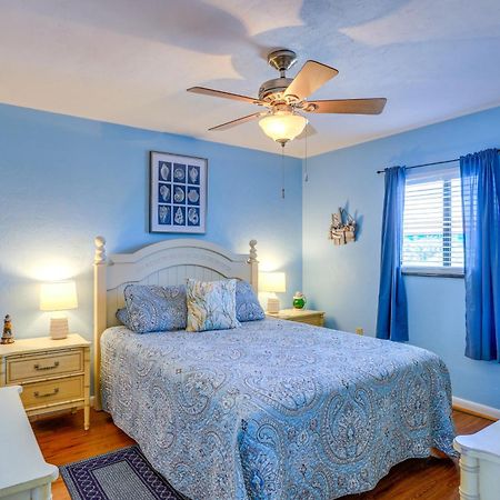 Waterfront Duplex With Dock And Views Near Town! Villa Cedar Key Buitenkant foto