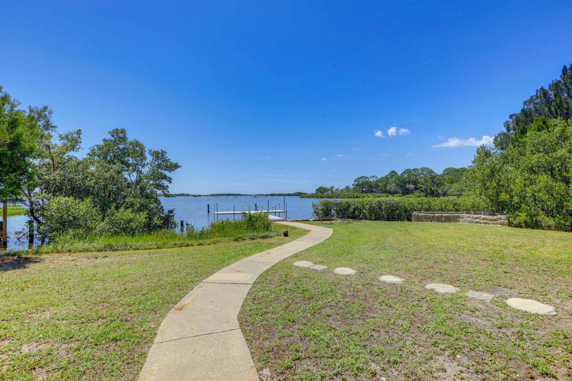 Waterfront Duplex With Dock And Views Near Town! Villa Cedar Key Buitenkant foto